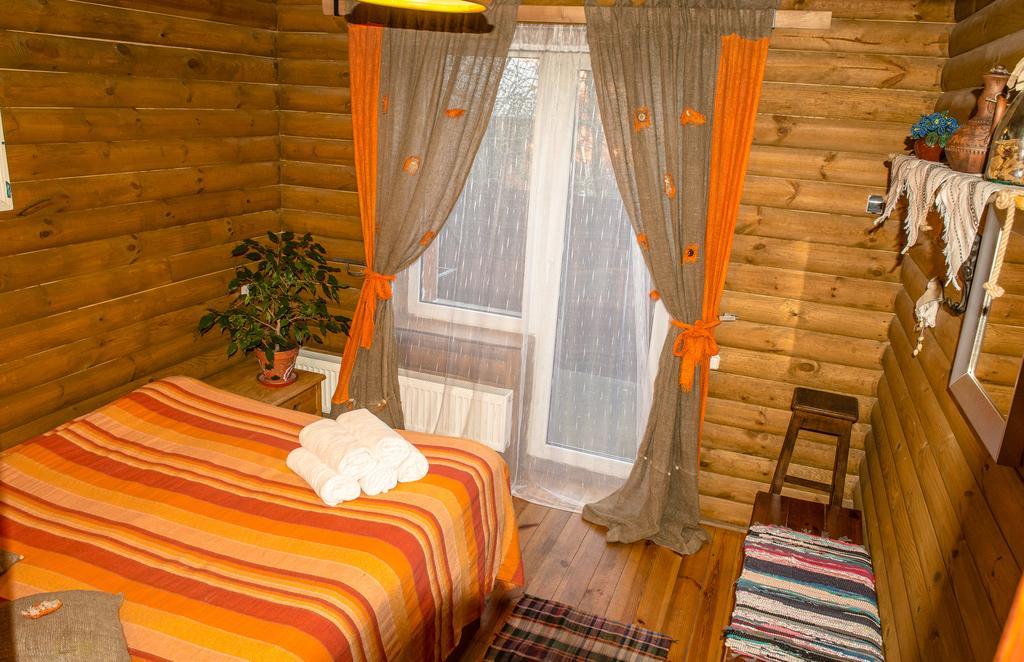Usadba Belovezhskoye Pomestye Hotel Kamenyuky Exterior foto